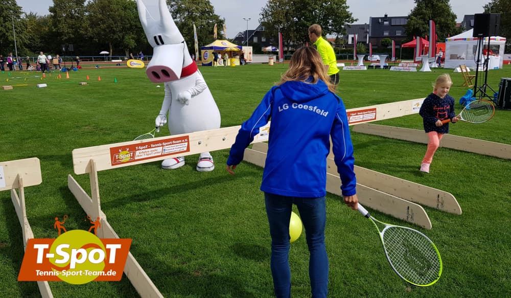 Ebenso dabei: Das Maskottchen des LSB NRW